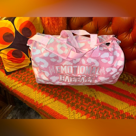 Pink Duffle Overnight bag - Picture 6 of 6